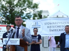 Chcą ustawy o religii w szkole. Zbierali podpisy pod kościołami w całej Polsce