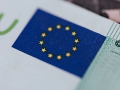 Umowy o dofinansowanie objęły 43,5% środków z programów UE na 2021-2027