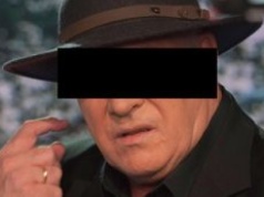 Ryszard R. miał prowadzić pod wpływem alkoholu i uciec z miejsca kolizji. Usłyszał dwa zarzuty