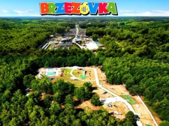 Brzezóvka – kraina niezapomnianych atrakcji. Latem przyciąga tłumy. Nowe baseny zewnętrzne