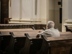 Ofiaromat zamiast zbierania na tacę. Tak kościół przechodzi na płatności bezgotówkowe