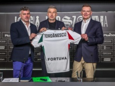 Gabinety i transfery. Pięć wyzwań przed nowym trenerem Legii Warszawa