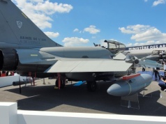 PAS 2025: Rafale ze zbiornikami konformalnymi i nowymi klientami