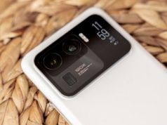 Xiaomi szykuje smartfon z dodatkowym ekranem. Nie, nie składany