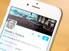 Trump zapowiada własną sieć komórkową i patriotyczny smartfon