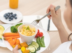 Ekspertka do spraw żywienia: ludzie katują się dietami, a tyją coraz bardziej. Podaje powody