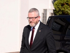 Znów czarne chmury nad Braunem. Kolejny wniosek o uchylenie immunitetu europosła