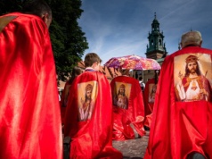 Będzie kolejny długi weekend? Pomysłem zajmie się Karol Nawrocki