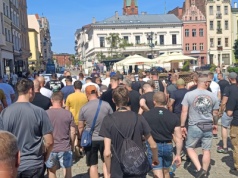 Protest po ataku obcokrajowca w Toruniu. Manifa Toruńska: „Przemoc nie ma narodowości”