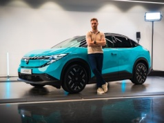 Nissan Ariya w mniejszej wersji. Leaf nowej generacji nie wygląda jak gąsienica