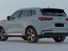 Nowy Ford wygląda niczym Mitsubishi Outlander. Jest dużym SUV-em z 1.5 pod maską