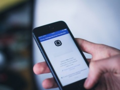 Uber wzmacnia bezpieczeństwo pasażerów: codzienna weryfikacja kierowców w CEPiK i nowa funkcja nagrywania dźwięku
