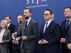PSL blokuje zmiany w rozwodach.  Politycy grzmią, że to 
