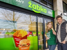 Nowa promocja w Żabce: hot dogi będą za pół ceny