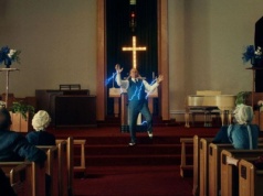 Jack White z teledyskiem do „Archbishop Harold Holmes”. Zagrał w nim aktor John C. Reilly