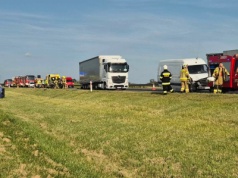Wypadek na autostradzie A2, jedna osoba poszkodowana przewieziona do szpitala