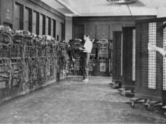18 czerwca 1956 roku rozpoczęły się badania nad sztuczną inteligencją (AI)