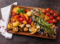 Jak szybciej upiec warzywa? Ten trik pokochasz nie tylko na grillu!