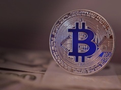 Bitcoin może spaść poniżej 100 000 USD — dane z rynku budzą niepokój!