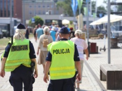 Kiedy legitymowanie przez policję jest bezprawne? Nie zawsze musisz pokazywać dowód