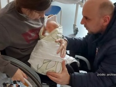 Antoś został odebrany rodzicom po porodzie, bo są niepełnosprawni. 