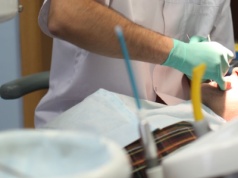 22-letni fałszywy dentysta z Czech 