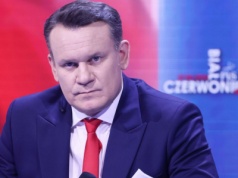 Internet ostro kpi z wpadki europosła PiS. Myślał, że to nagranie z Iranu, za późno usunął wpis
