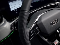 W nowym Q3 Audi puściło lejce. Chyba za mało rozmawiamy o przełącznikach przy kierownicy