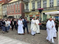 Boże Ciało w Bydgoszczy i Kruszwicy. Ulicami miasta przeszła uroczysta procesja [zdjęcia]