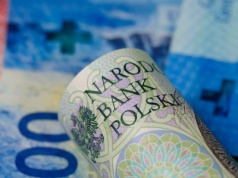 Cieszą się i banki, i frankowicze. Po czyjej stronie stanął TSUE?