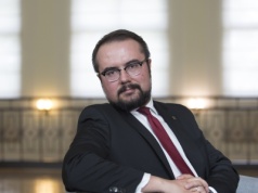 TYLKO U NAS. Jabłoński: Chcą osłabić legitymację prezydenta