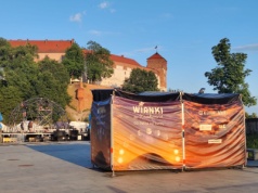 Pod Wawelem powstaje innowacyjna scena. Przed nami Wianki Kraków 2025 [ZDJĘCIA]