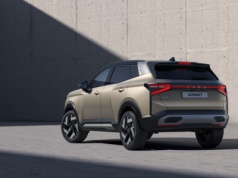 To miał być rosyjski krewniak Dacii Duster. Oto co zrobili Rosjanie. Francuzi będą wściekli?