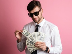 Kurs dolara spadnie o kolejne 34 gr.? Analitycy ostrzegają przed załamaniem USD/PLN