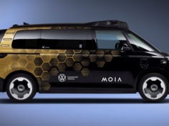 Firma-córka Volkswagena zaprezentowała produkcyjny wariant modelu VW ID. Buzz AD – autonomiczną taksówkę
