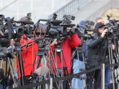 W telewizji operatorzy kamer mają lepiej niż dziennikarze? „Walka o każdy dyżur”