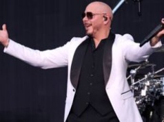 Koncert Pitbulla w Krakowie. Muzyk mówił po polsku i zaśpiewał dla reprezentacji