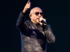1000 zł za koncert Pitbulla. Fani są zniesmaczeni zestawem dla VIP-ów. 
