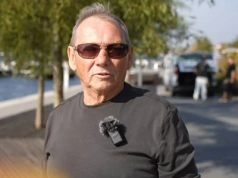 Bierzmował go Jan Paweł II, potem odszedł z Kościoła. Znamy go z hitu TVP
