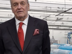 Arlen wszedł na giełdę z krótką listą zakupów