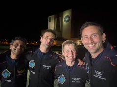 Dzisiaj wystartowała misja kosmiczna z polskim astronautą Sławoszem Uznańskim-Wiśniewskim