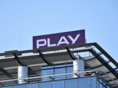 Klienci Play skarżą się na podwójne opłaty. UOKiK reaguje