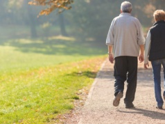 Dlaczego część seniorów odrzuca wyższe emerytury? Trend wśród emerytów