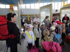 Wakacje za pasem, startują obozy i kolonie. Niektóre mogą skończyć się przed czasem. 