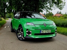 Renault znów na szczycie! Ulubiona marka samochodowa Francuzów według czerwcowego barometru Posternak/IFOP 2025