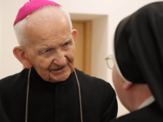 Najstarszy posługujący biskup jest z Warmii. Świętował 98 urodziny