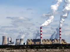 Elektrownia Bełchatów nabita w butelkę. Oszuści sprzedali jej kranówkę za 21 mln złotych