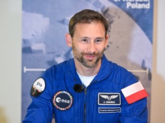 Jakie konsekwencje zdrowotne lotów ponoszą astronauci? Ekspertka medycyny lotniczej wyjaśnia