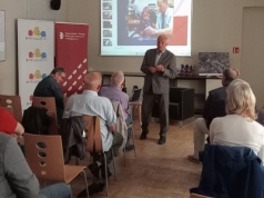 Jak zmieniła się Bydgoszcz od czasów dołączenia do UE? Jan Rulewski zaprezentował swoją książkę