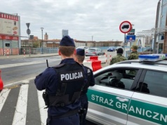 Niemcy "przerzucają" migrantów do Polski? MSWiA i SG zaprzeczają